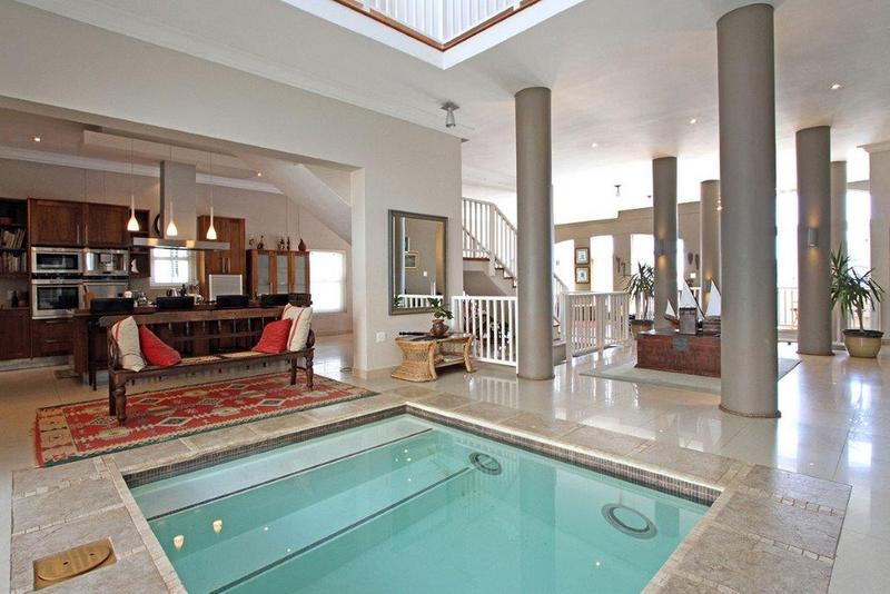 5 Bedroom Property for Sale in Hillcrest Western Cape